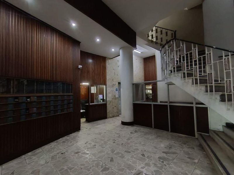 Great apartment for first time home buyers or for investors to generate good rental income. - Photo 1