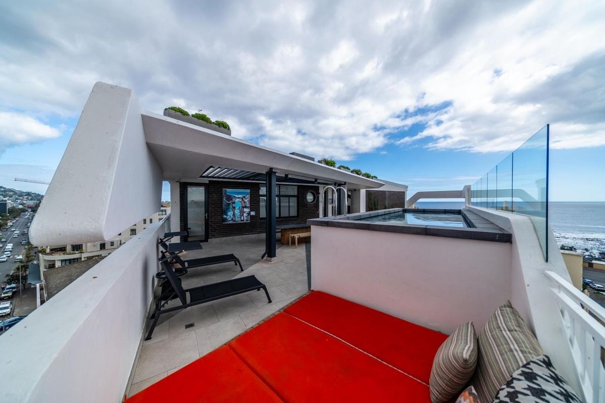 Modern Industrial-Chic Apartment with Ocean Views in Sea Point - Photo 5
