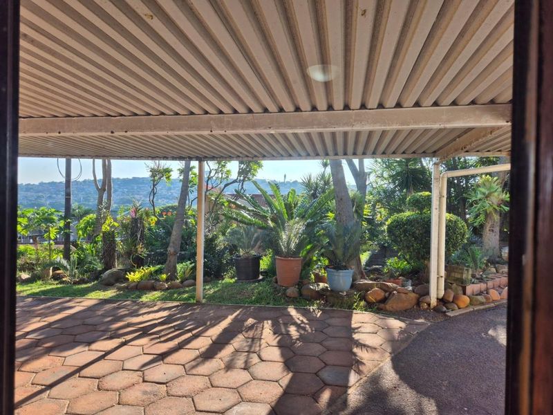 Spacious 4-Bedroom Family Home in heart of Brighton Beach , Plus private granny flat to supplement your income! - Photo 9