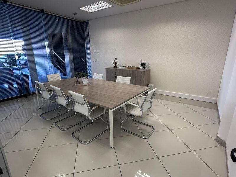 Office in Southern Industrial - Photo 1