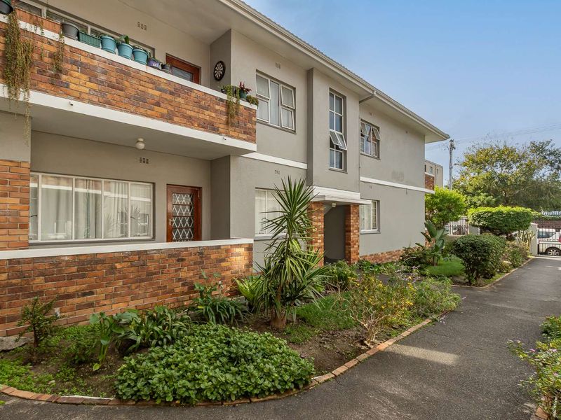 Neat Ground Floor 2-bed in a peaceful Kenilworth spot - Photo 3