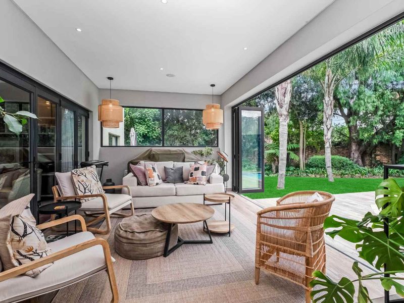 MAGNIFICENT FURNISHED HOME - Photo 2