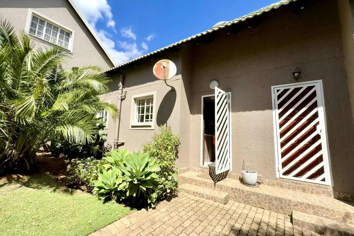 2 Bedroom Townhouse in Bassonia - Photo 2