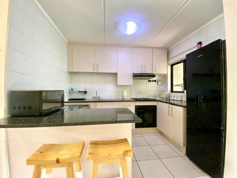 STYLISH ONE BED APARTMENT IN THE HEART OF MORNINGSIDE - Photo 6