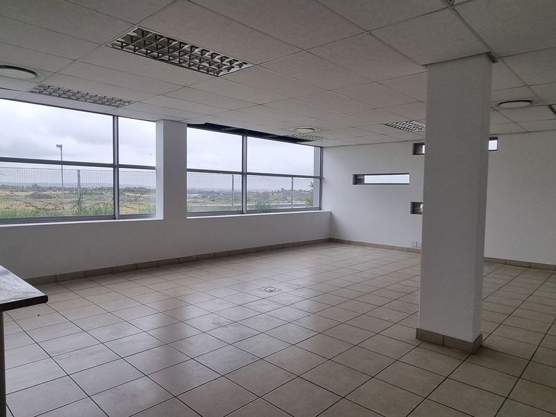 11 695m2 R21 Olifantsfontein Warehouse To Let - Photo 2