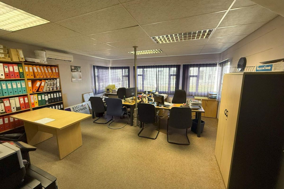 Prime Commercial Property For Sale — High-Value Business Investment - Photo 4