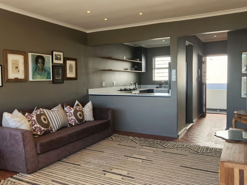 TWO-BED TAMBOERSKLOOF BEAUTY TO RENT - Photo 3