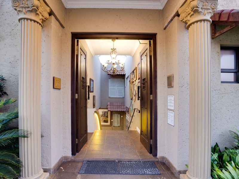 Iconic Grand Baroque Villa - Photo 5