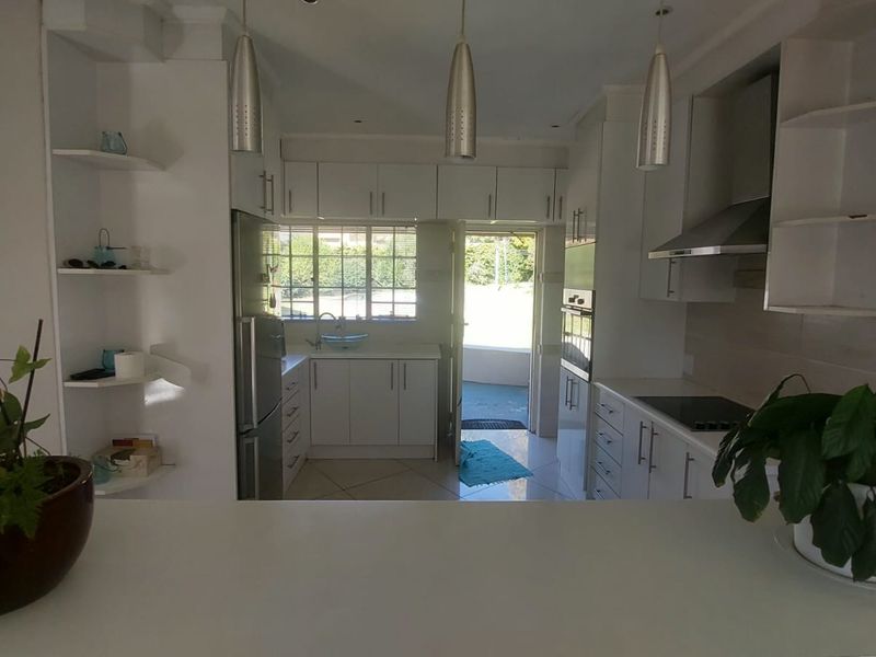 Discover Modern Comfort in This 3-Bed Dream Home! - Photo 6