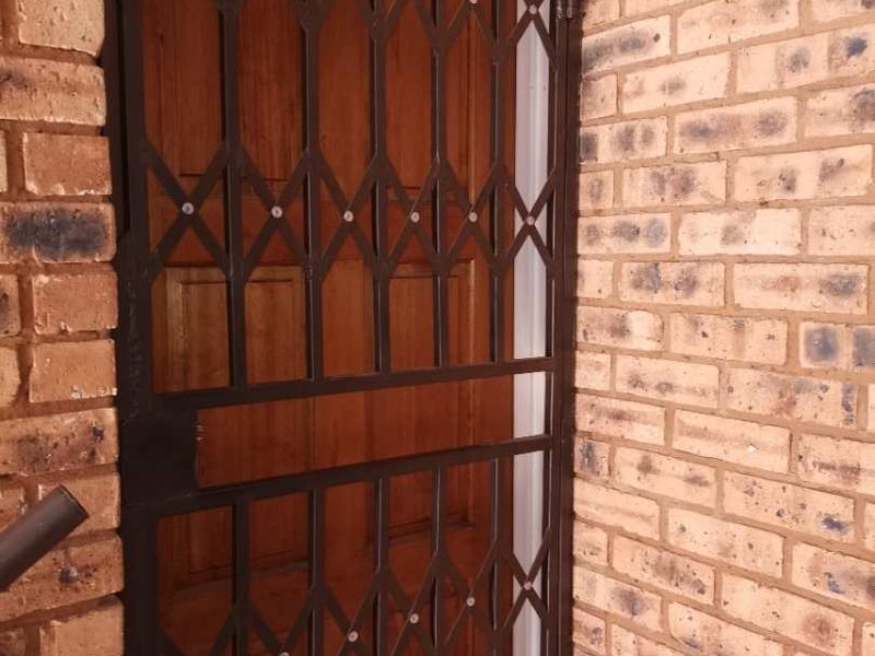 2 bedroom apartment for sale - Photo 3