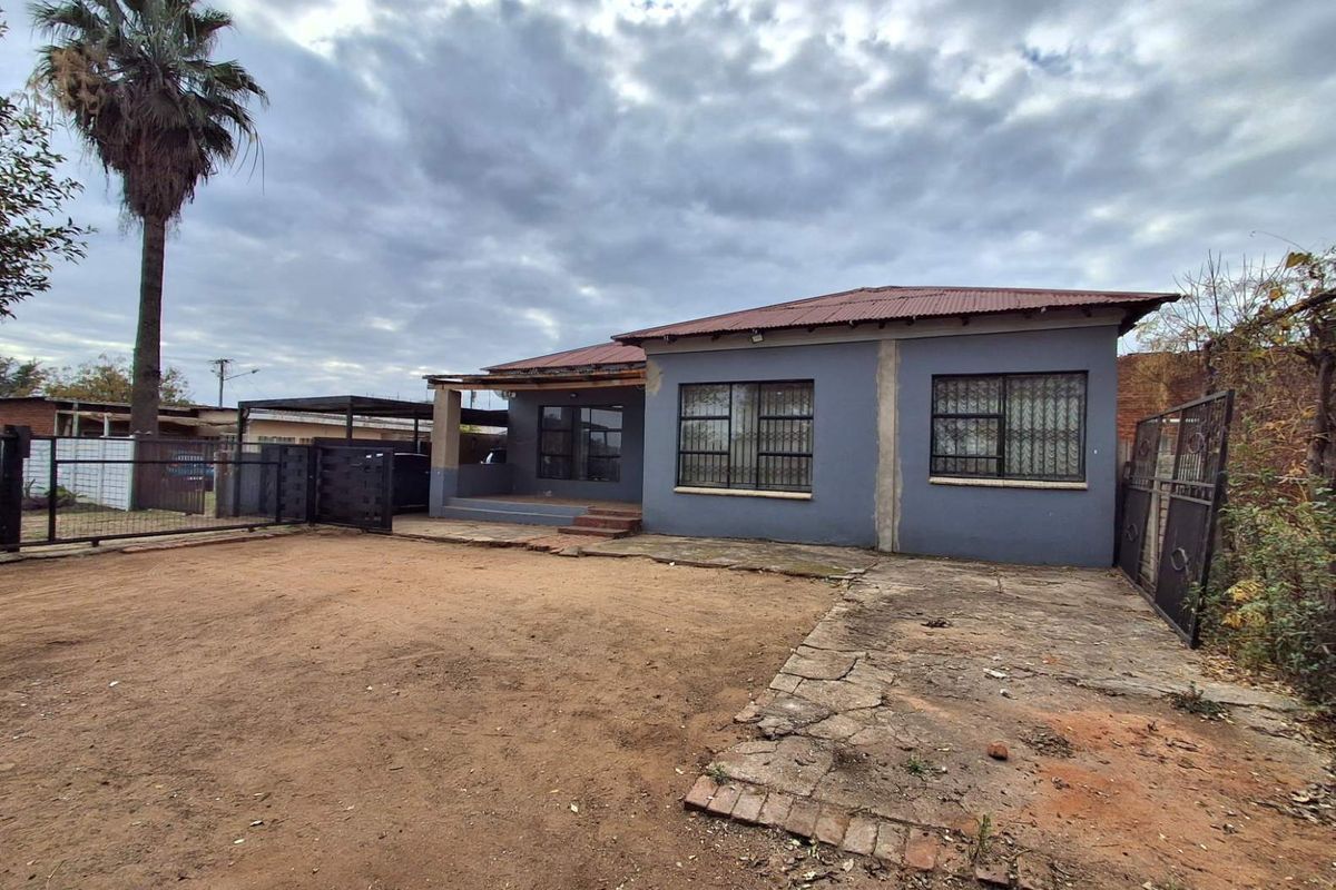 Three bedrooms house for sale in Pretoria West - Photo 5