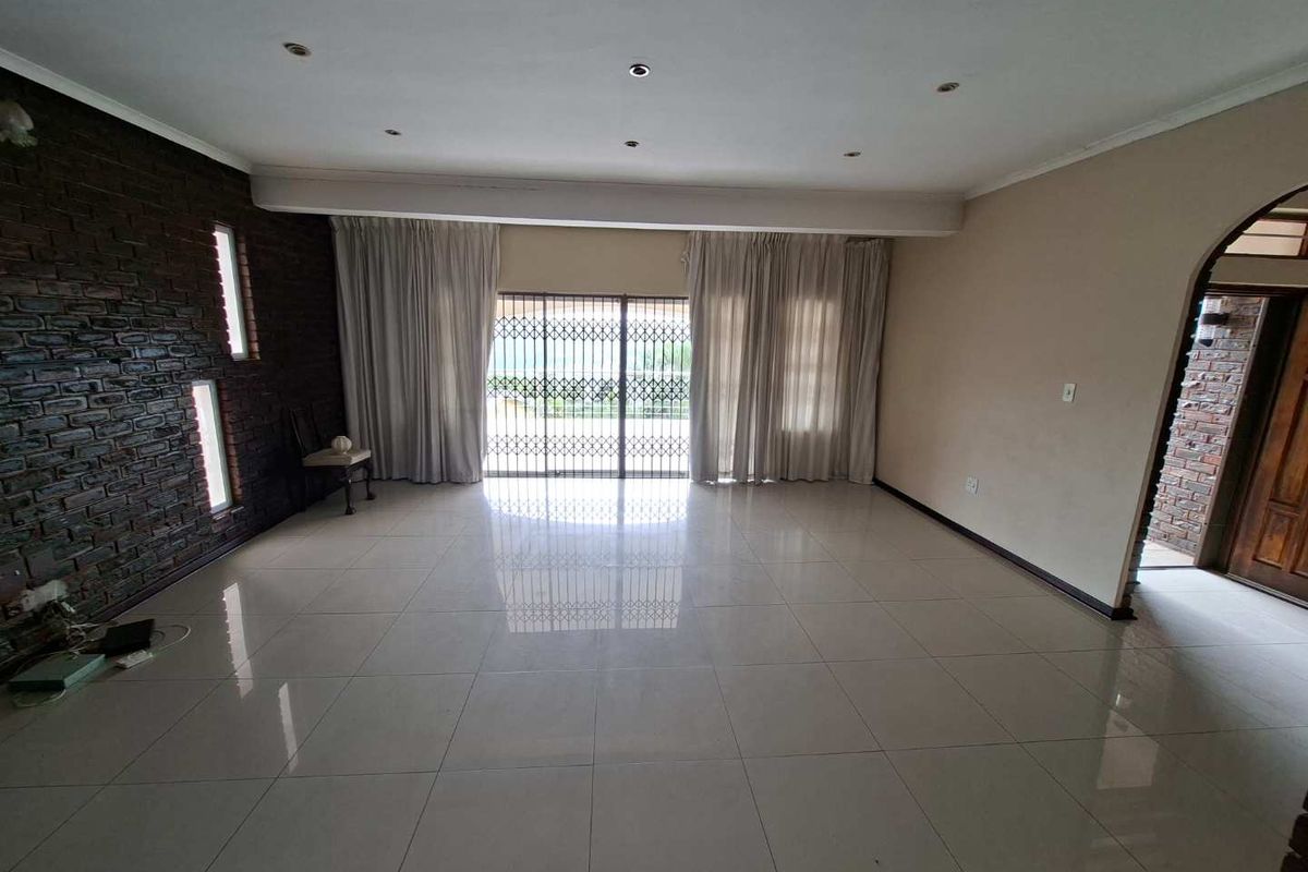 Tranquil 3 -Bedroom house in Reservoir Hills, Durban. - Photo 4