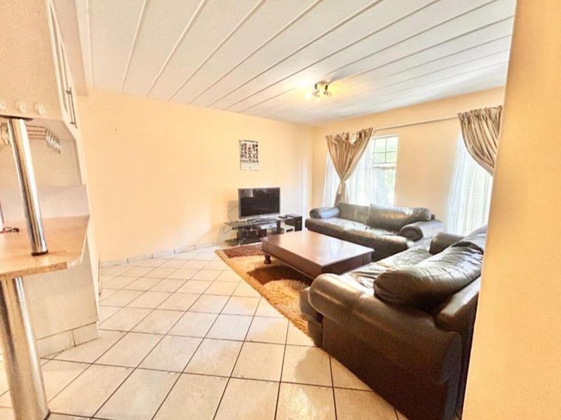 Charming 3 bedrooms ground floor apartment for sale in Centurion - Photo 6