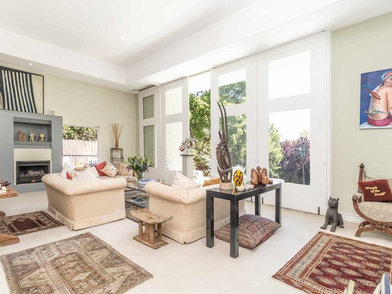 "Luxury Meets Innovation: Where Luxury and Comfort Unite" - Photo 8