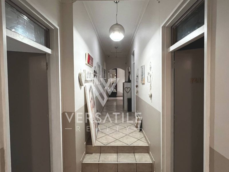 4 Bedroom House For Sale in Olympia - Photo 7