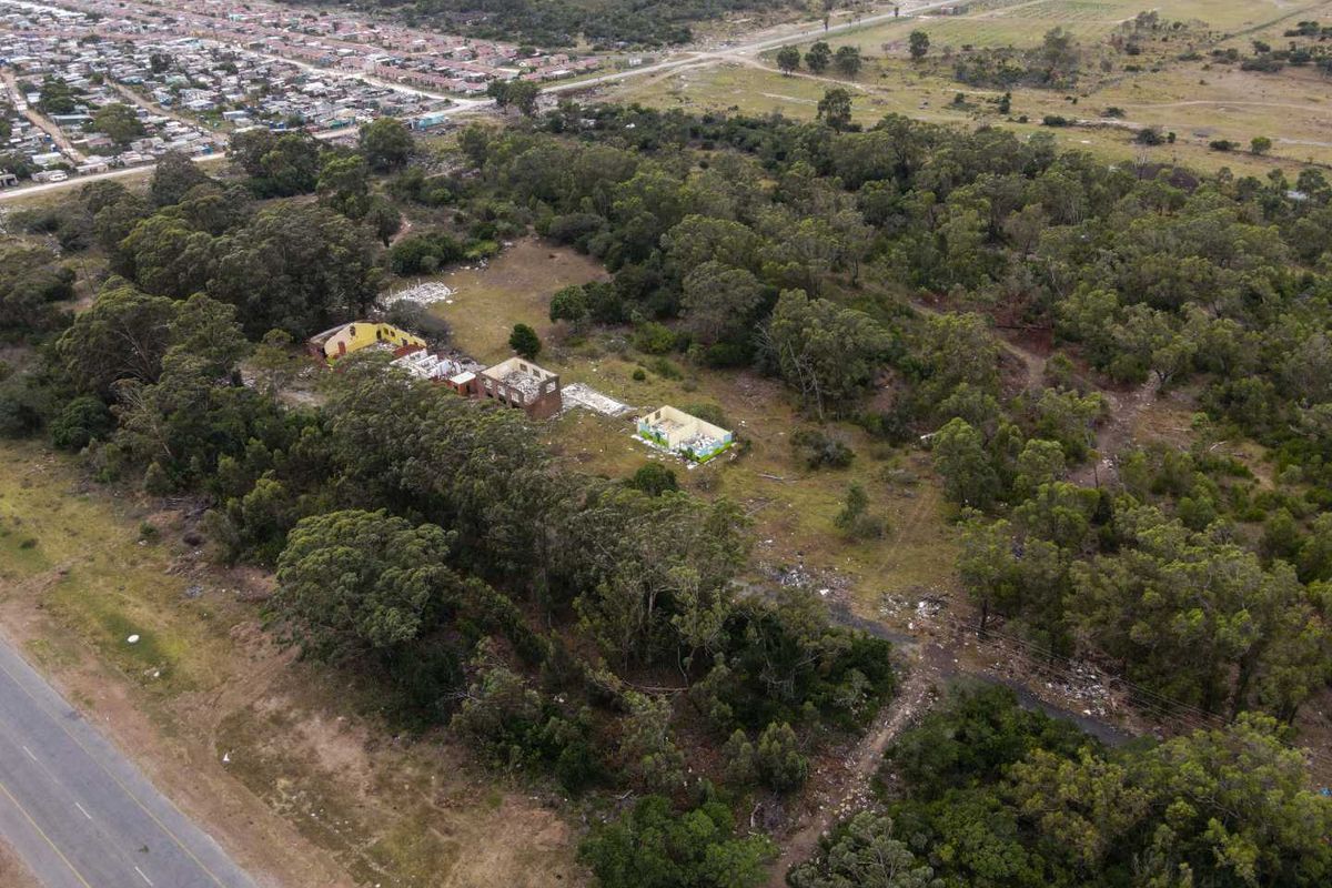 4.3 Hectares of vacant land for sale in Victoria Drive, Walmer - Photo 4