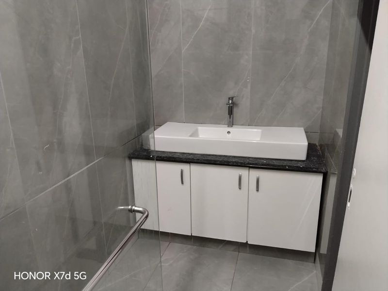 2 - bedroom, newly renovated beachfront apartment. - Photo 10