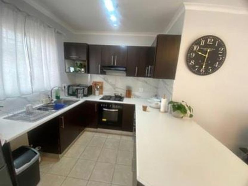 2‐Bedroom Apartment | Rocky Crest - Photo 2