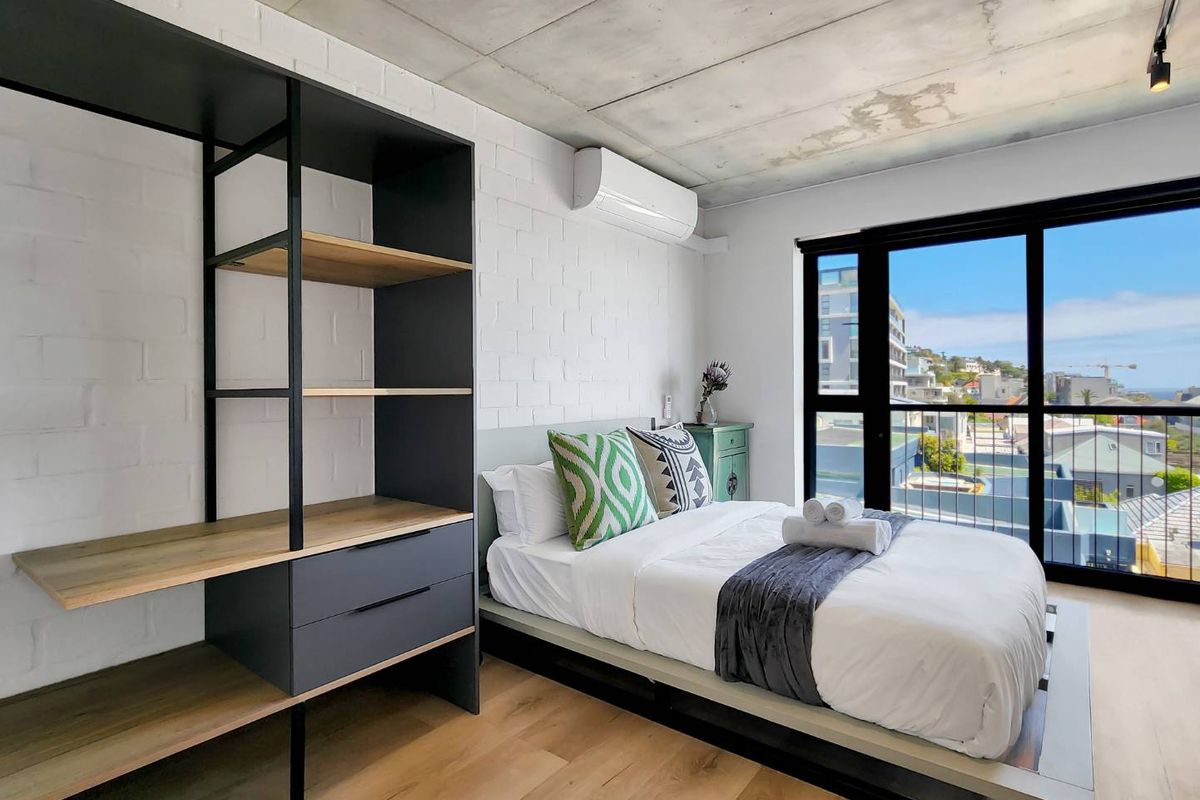 Sea Point Airbnb Spinner! - Photo 3