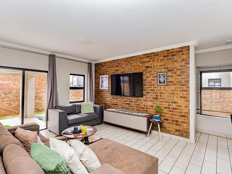 Modern Family Townhouse in Pretoria's Premier 24-Hour Security Estate! - Photo 3