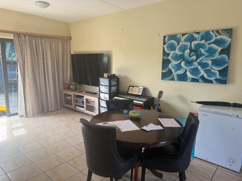 Spacious Ground Floor Corner Unit in Ravenswood, Boksburg - Photo 3