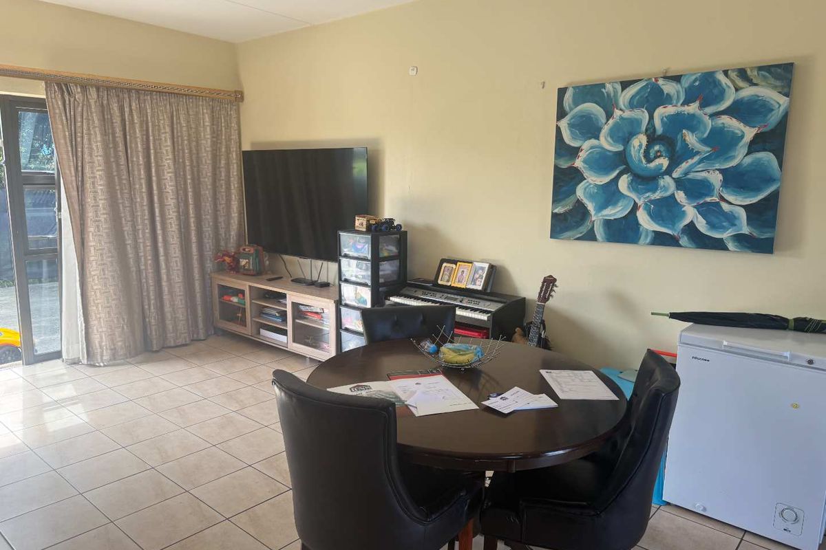 Spacious Ground Floor Corner Unit in Ravenswood, Boksburg - Photo 3