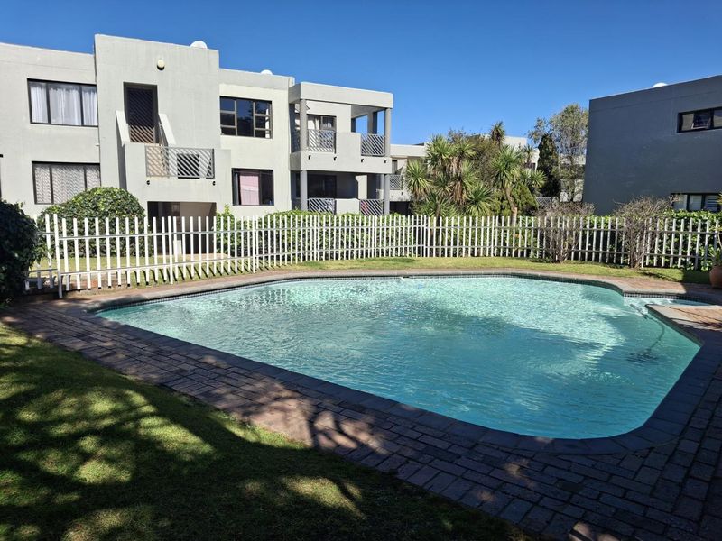 A CHARMING ONE BEDROOM UNFURNISHED GARDEN APARTMENT - Photo 5