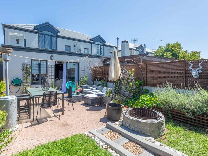 Duplex with a View - Photo 4