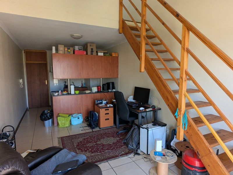 1 Bedroom Loft - Photo 2