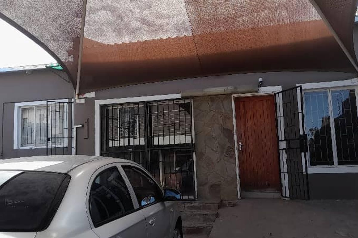 STUNNING DOUBLE-STOREY 4 BEDROOM HOUSE FOR SALE IN HOCHLAND PARK - Photo 5