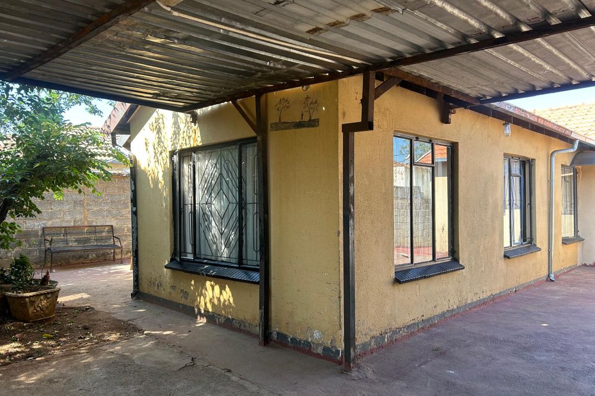 Ebony Park R 1 200 000- Lovely family home - Photo 2