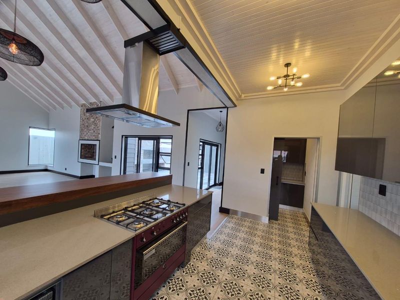 Luxury Coastal Living Family Home N$ 5 950 000.00 - Photo 6