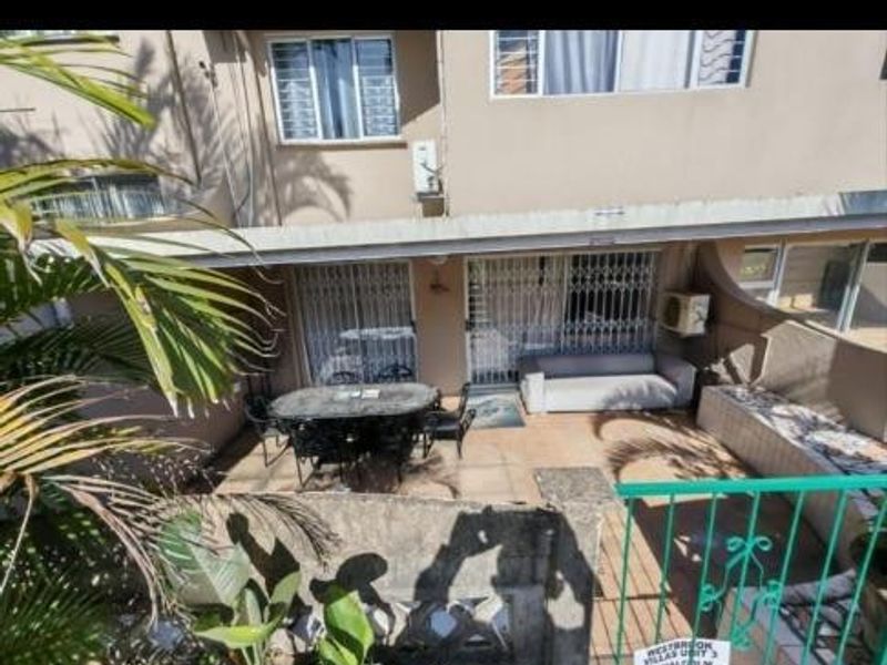Spacious 3-Bedroom Home with Coastal Charm in Tongaat Central - Photo 2