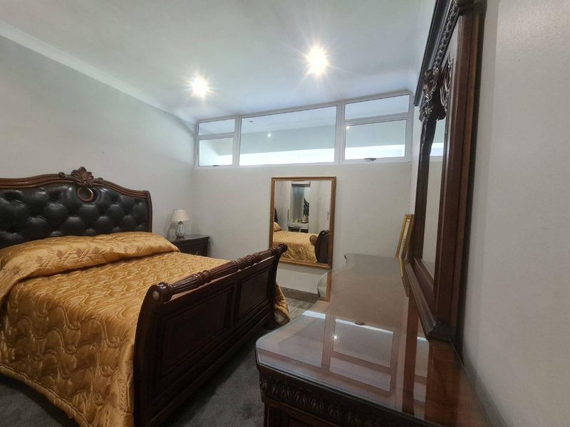 IMMACULATELY  MODERNISED FLAT - Photo 4