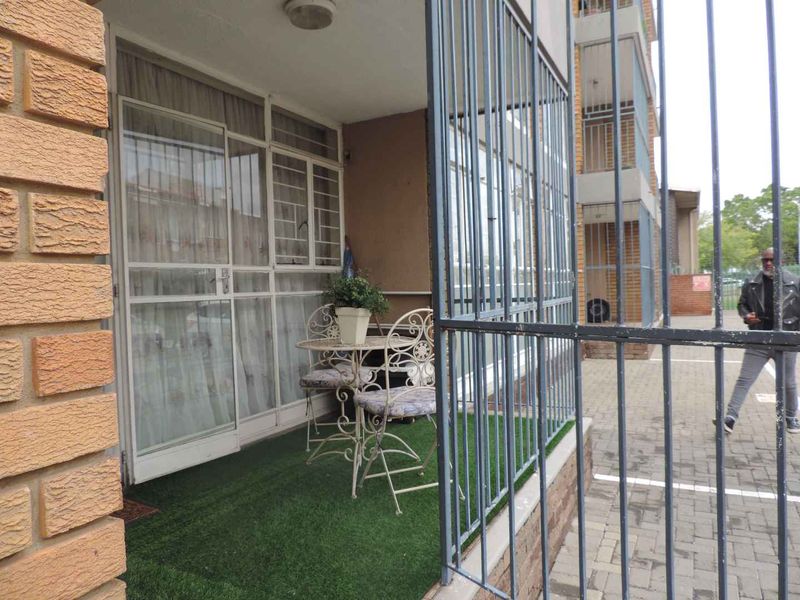 Ground floor townhouse - Photo 2