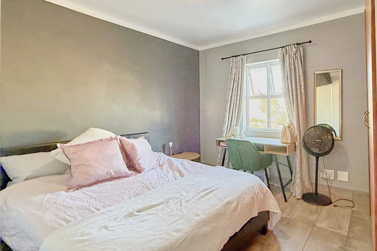 Invest in your future - Photo 3