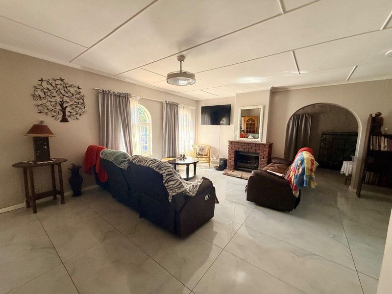 4 Bedroom house for sale in Pailpietersburg - Photo 6