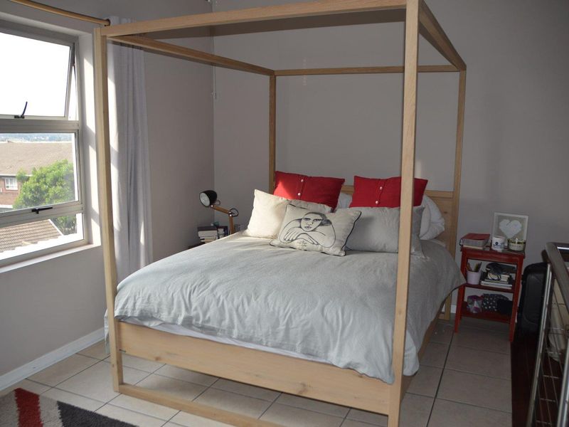 STUNNING DOUBLE VOLUME LOFT APARTMENT IN CRAIGHALL PARK - Photo 3