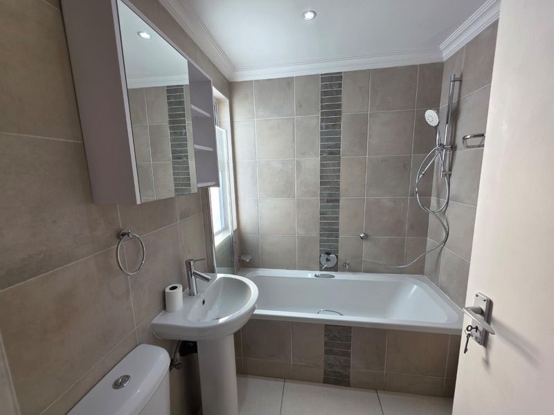 Prime Pretoria East Living: Escape to Leisure Bay - Photo 8