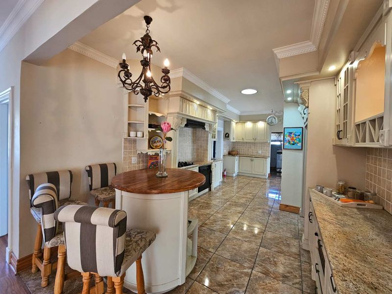 Prime location close to amenities - Photo 8