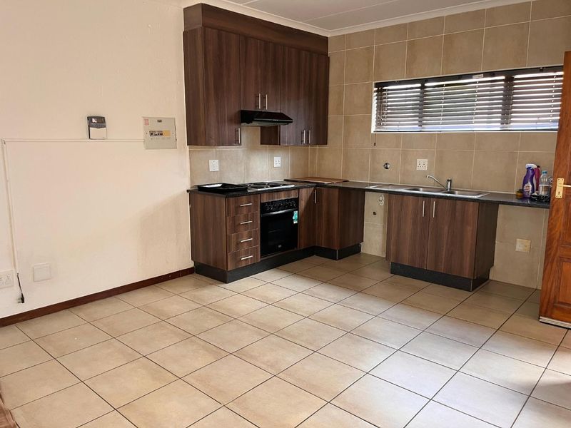 2 BEDROOMS APARTMENT FOR RENTAL IN HELDERWYK ESTATE - Photo 8