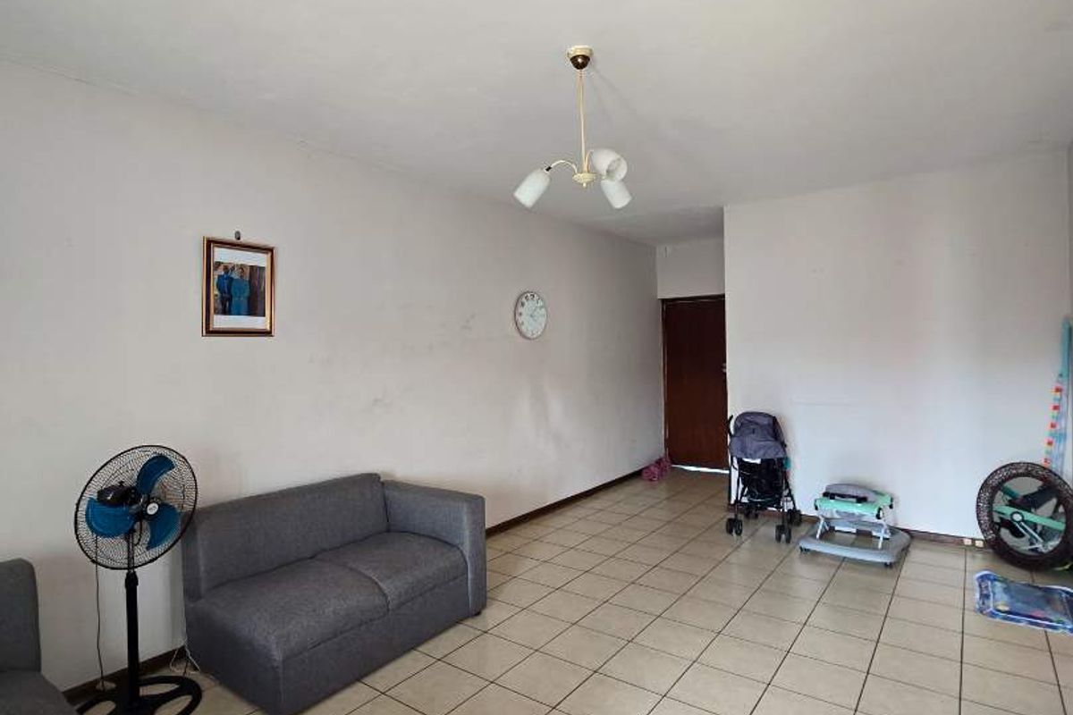 Spacious 2-Bedroom Apartment to Rent – Newton Park - Photo 2
