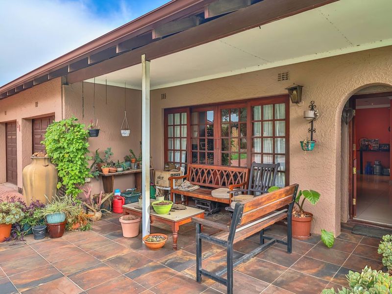 Charming Family Home with Income Generating Opportunities - Photo 6