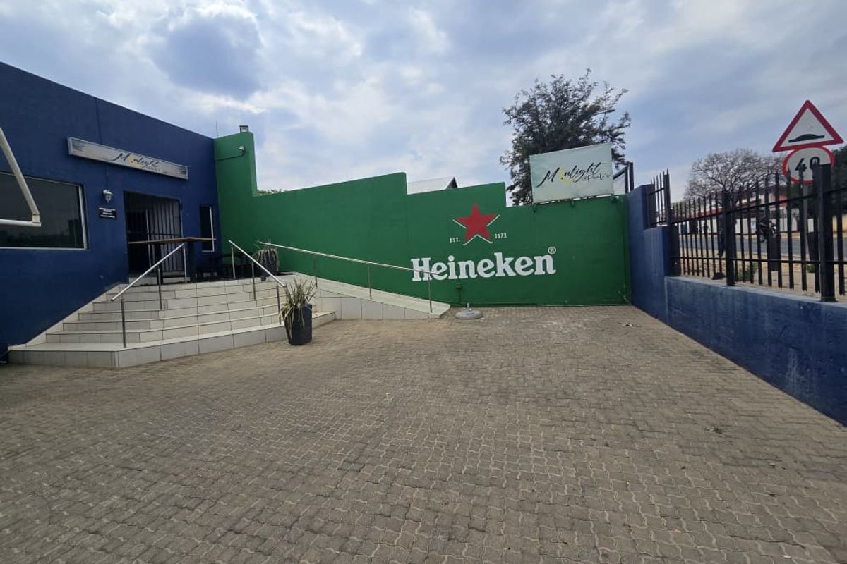 Prime Commercial Property for Sale – Exceptional Location in Windhoek Central - Photo 2