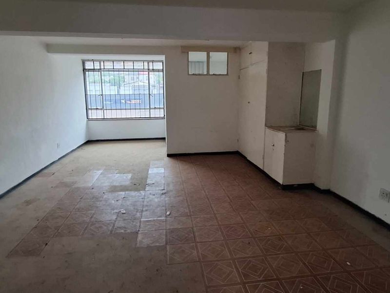 Affordable Office Space in a Central, Prestigious Locale - Photo 7