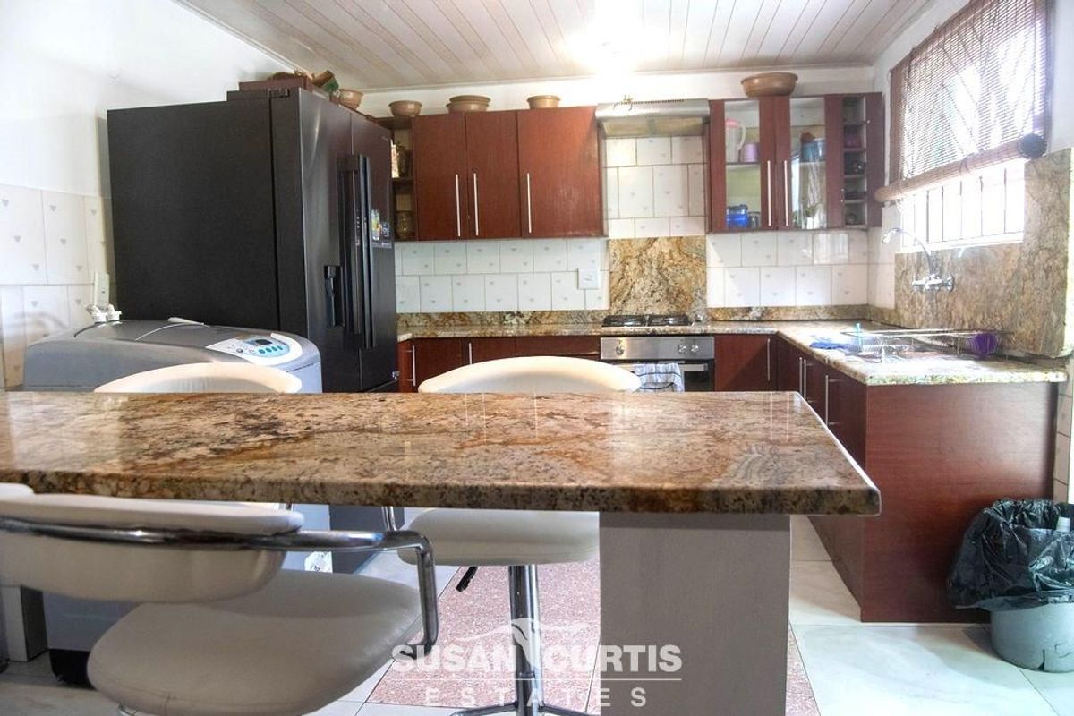 Blend of Classic & Modern - Photo 5