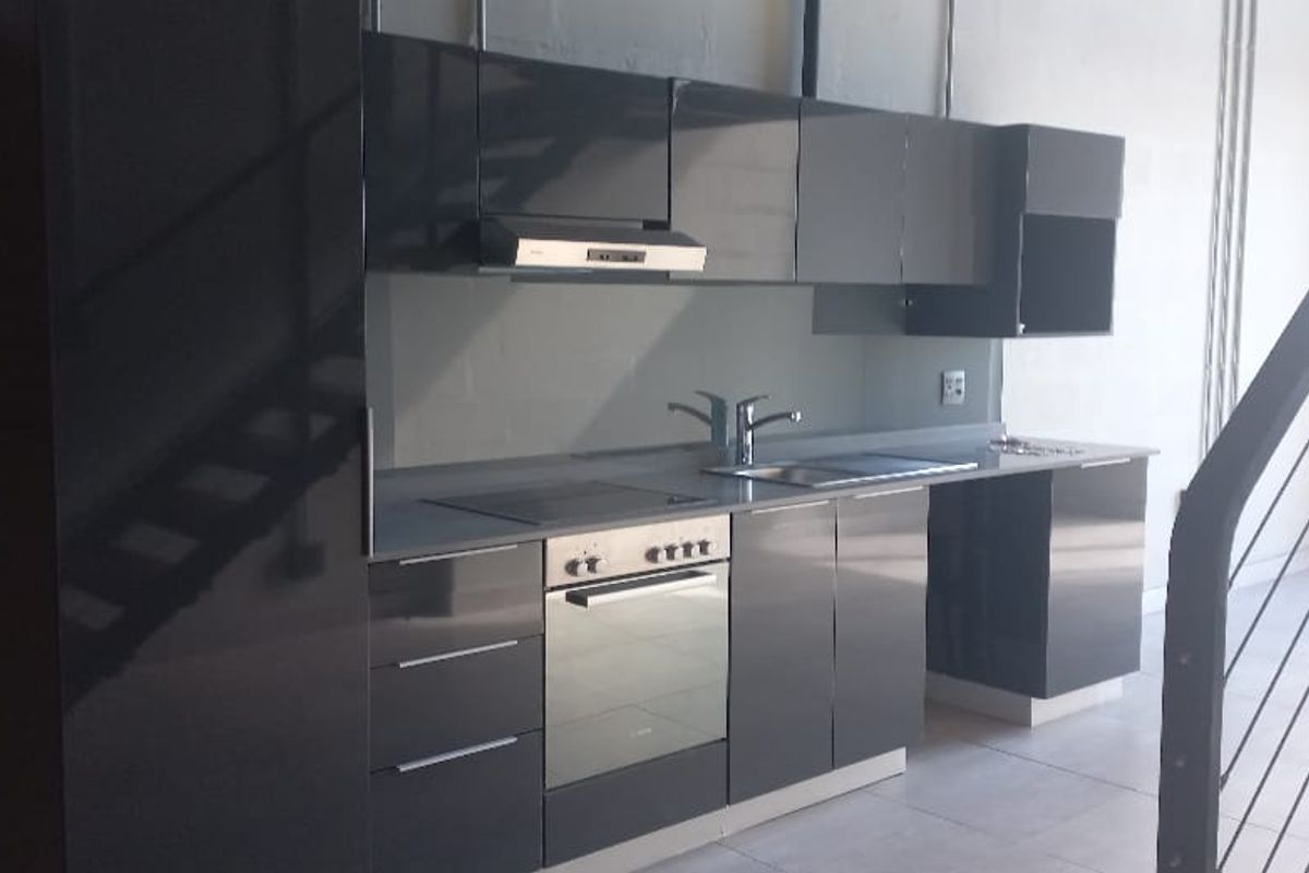 🌇Stylish Loft Apartment for Rent – Views, Convenience & Comfort! - Photo 2