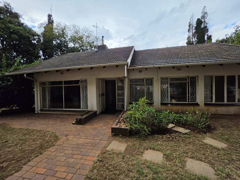 3 Bedroom Fixer-Upper with Cottage in Rynfield Estates | Exclusive Mandate - Photo 2