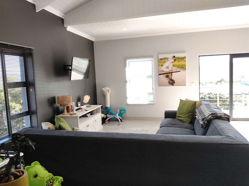 3 Bedroom Family home - Photo 6
