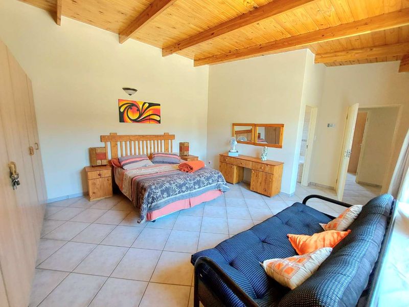 Niemann's Self Catering Family Home - Photo 10